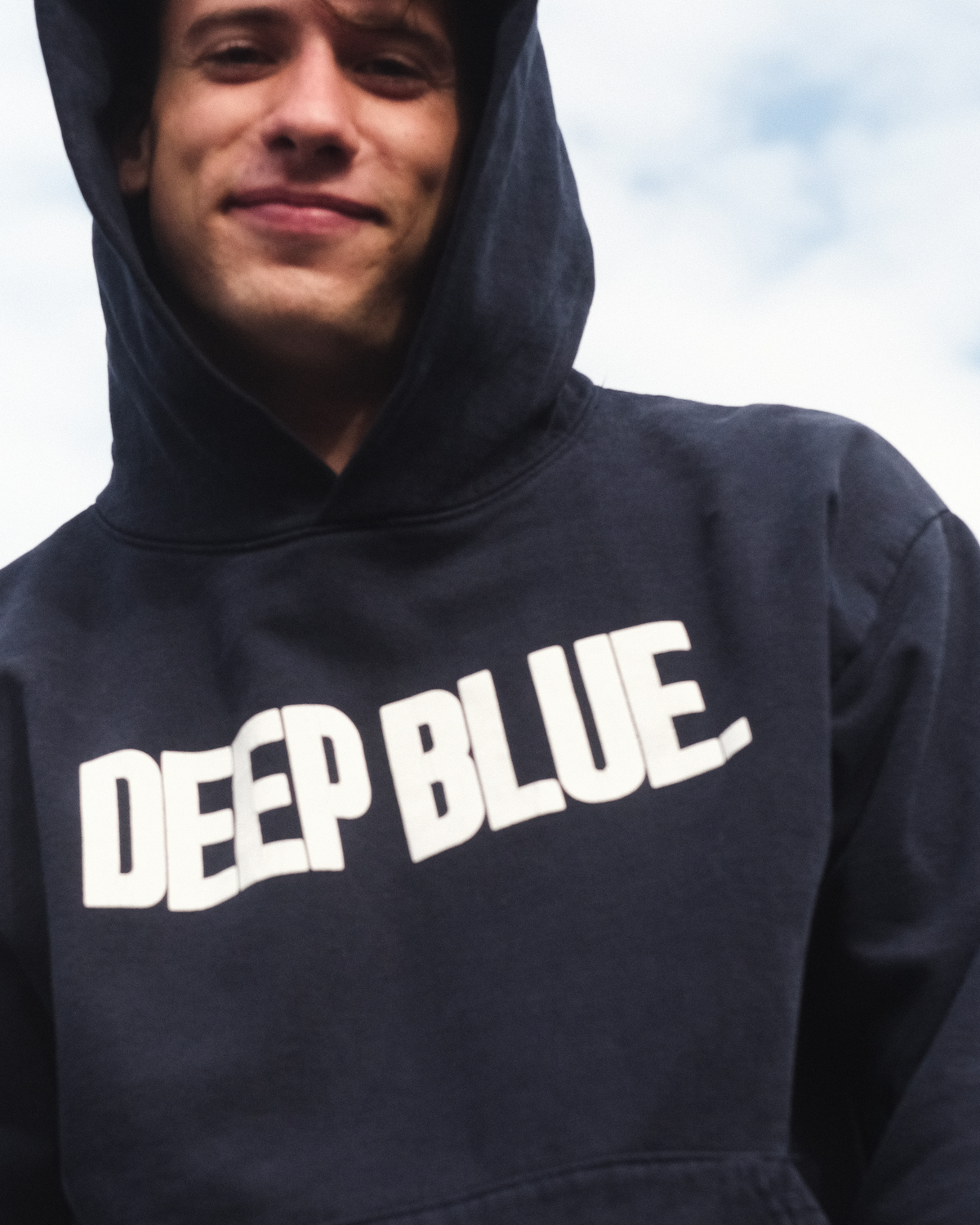 THE NAVY HOODIE