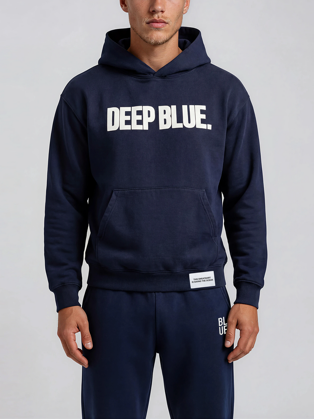 THE NAVY SWEATPANTS