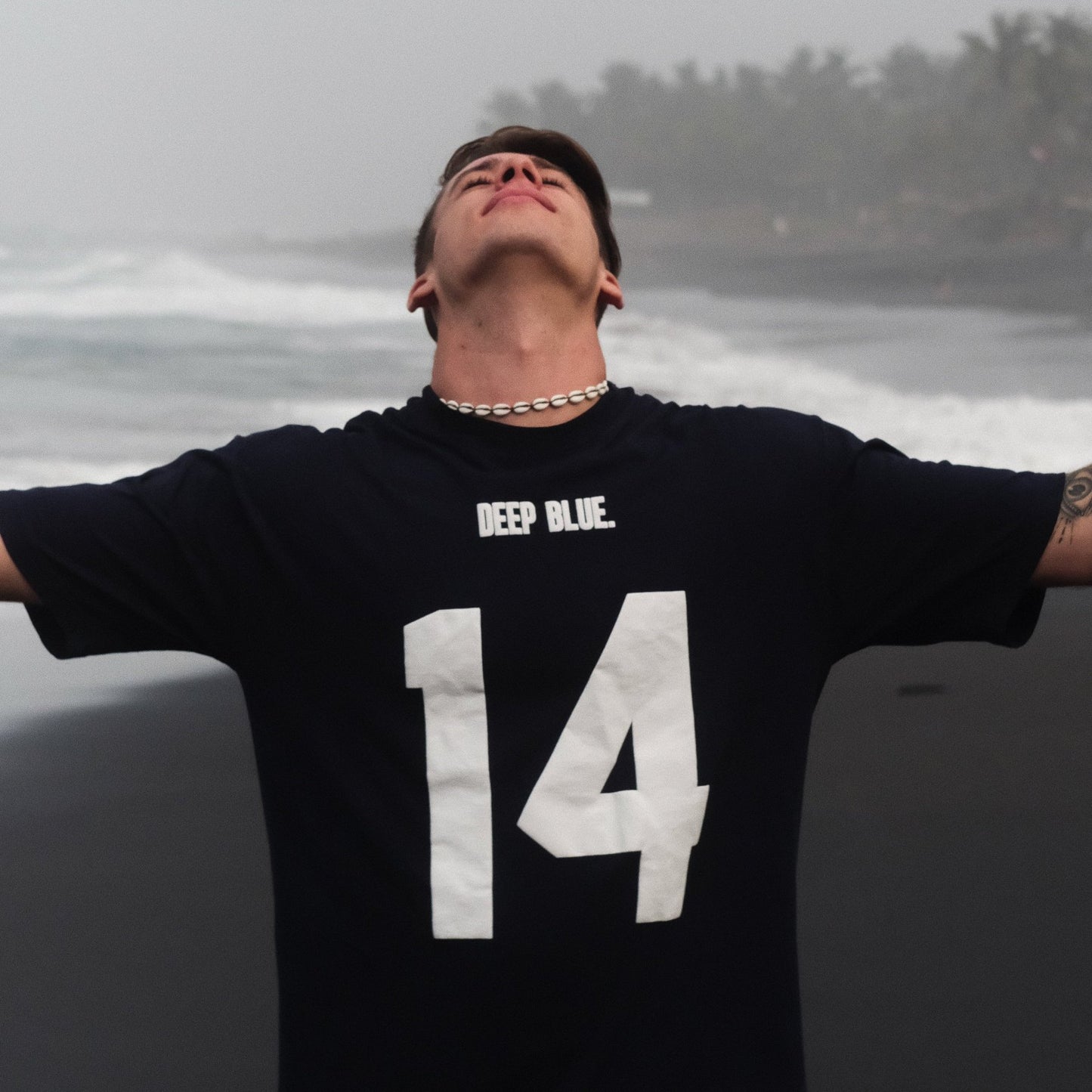 THE NAVY 14 TEE - Deep Blue.